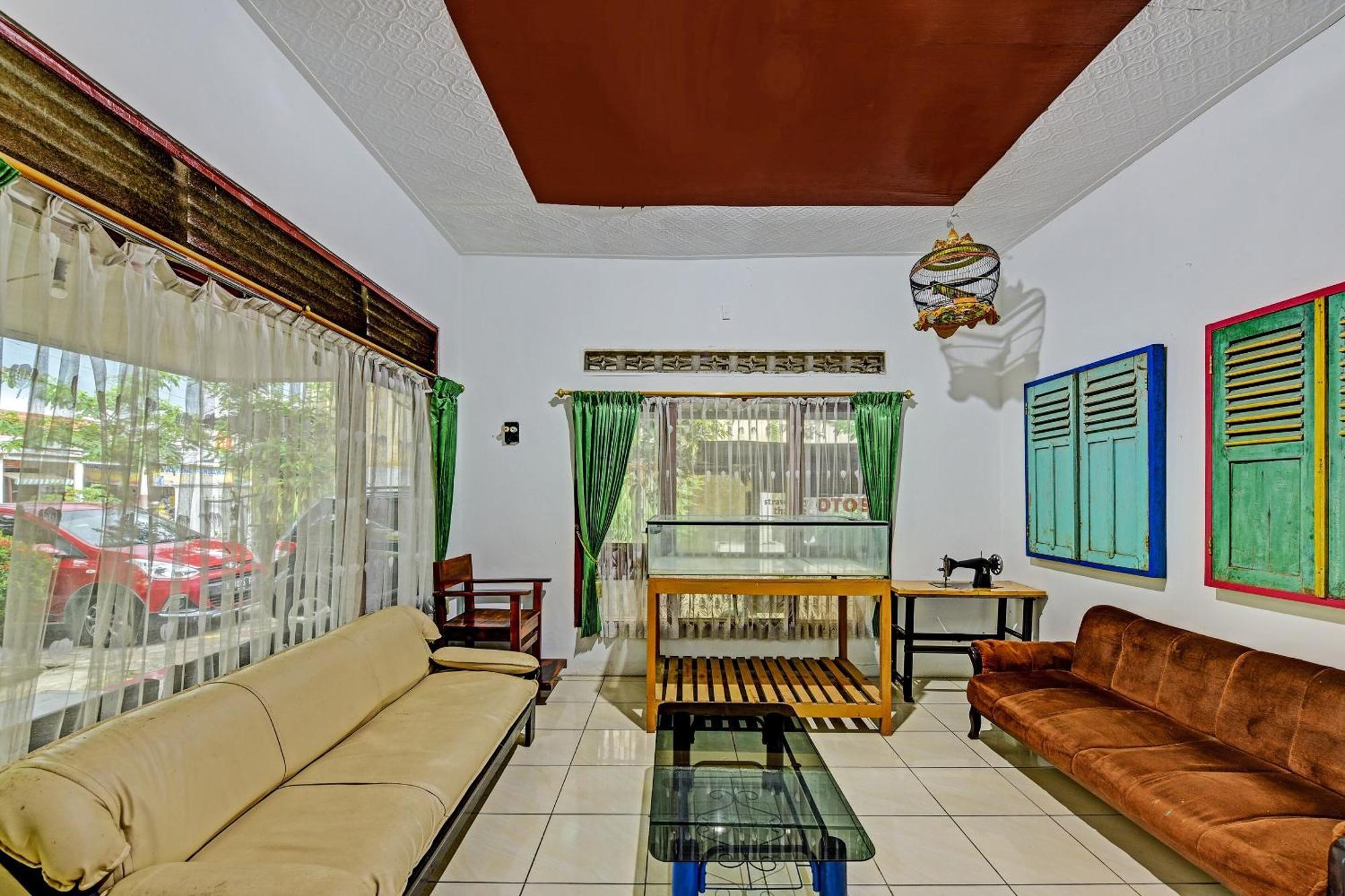 Spot On 91372 Wisma Bulin Purwokerto Esterno foto