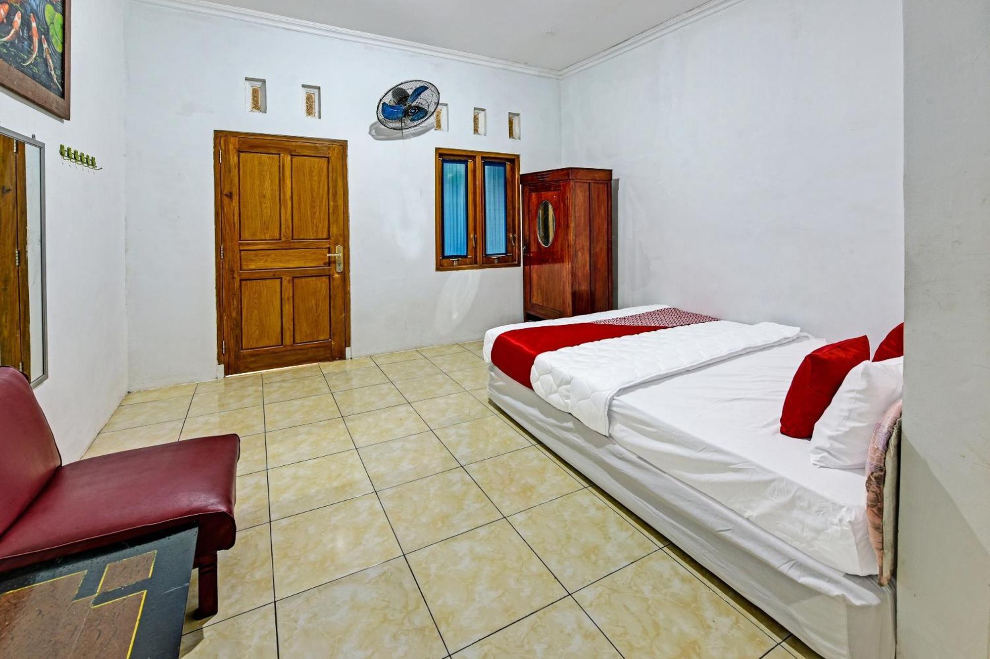 Spot On 91372 Wisma Bulin Purwokerto Esterno foto