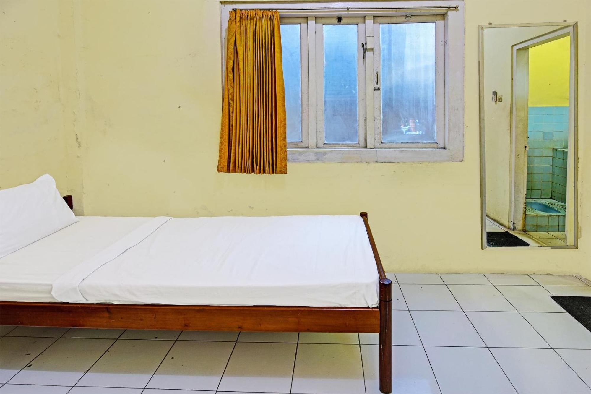 Spot On 91372 Wisma Bulin Purwokerto Esterno foto